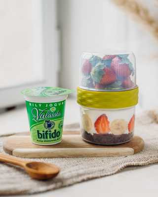 Obrázek k aktualitě Jogurtový dezert s ovocem a domácí müsli s jogurtem bifido od Mlékárny Valašské Meziříčí