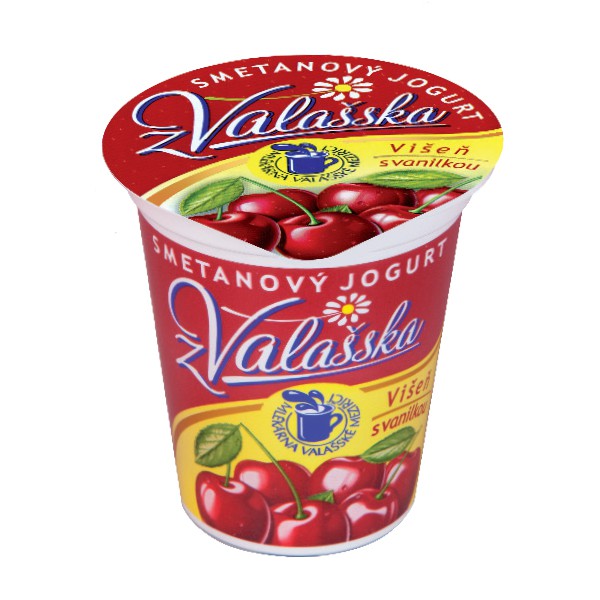 Smetanový jogurt z Valašska višeň s vanilkovou příchutí