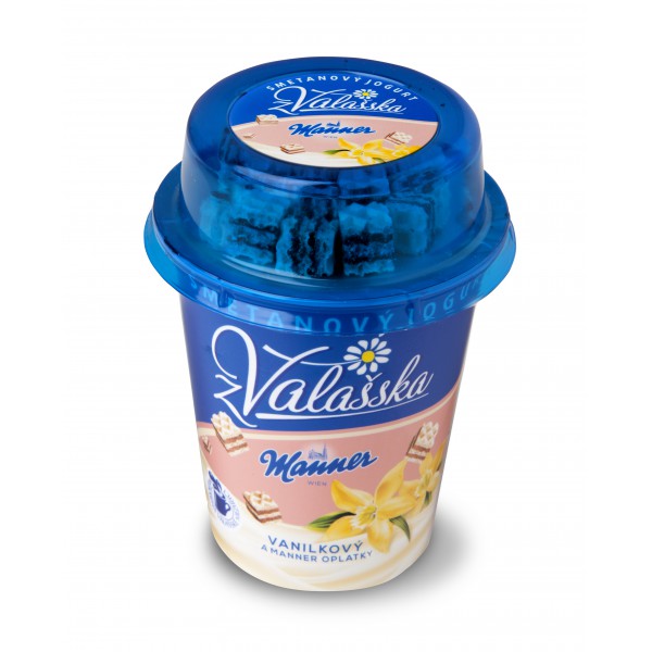 Smetanový jogurt z Valašska vanilkový a Manner oplatky