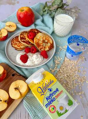 Kefírové lívance s jablky a ovesnými vločkami